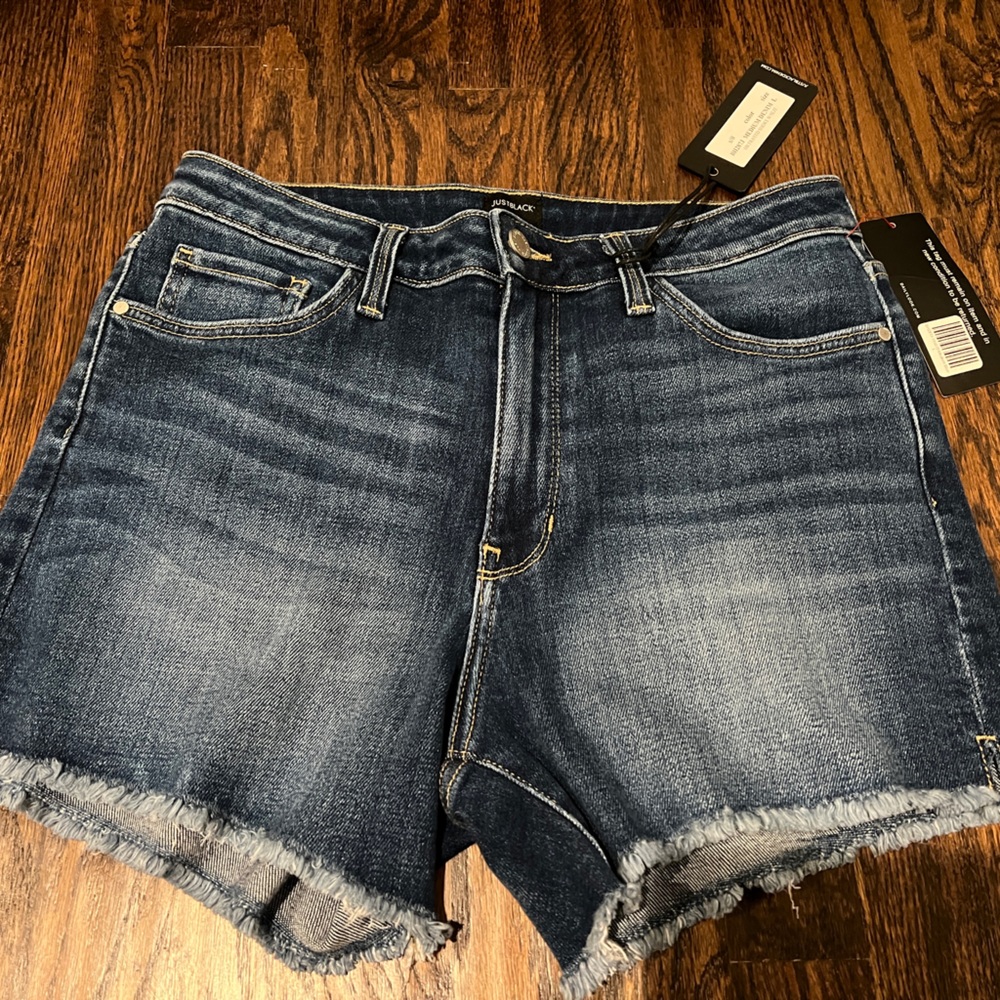 Just Black Frayed Denim Short Large NWT